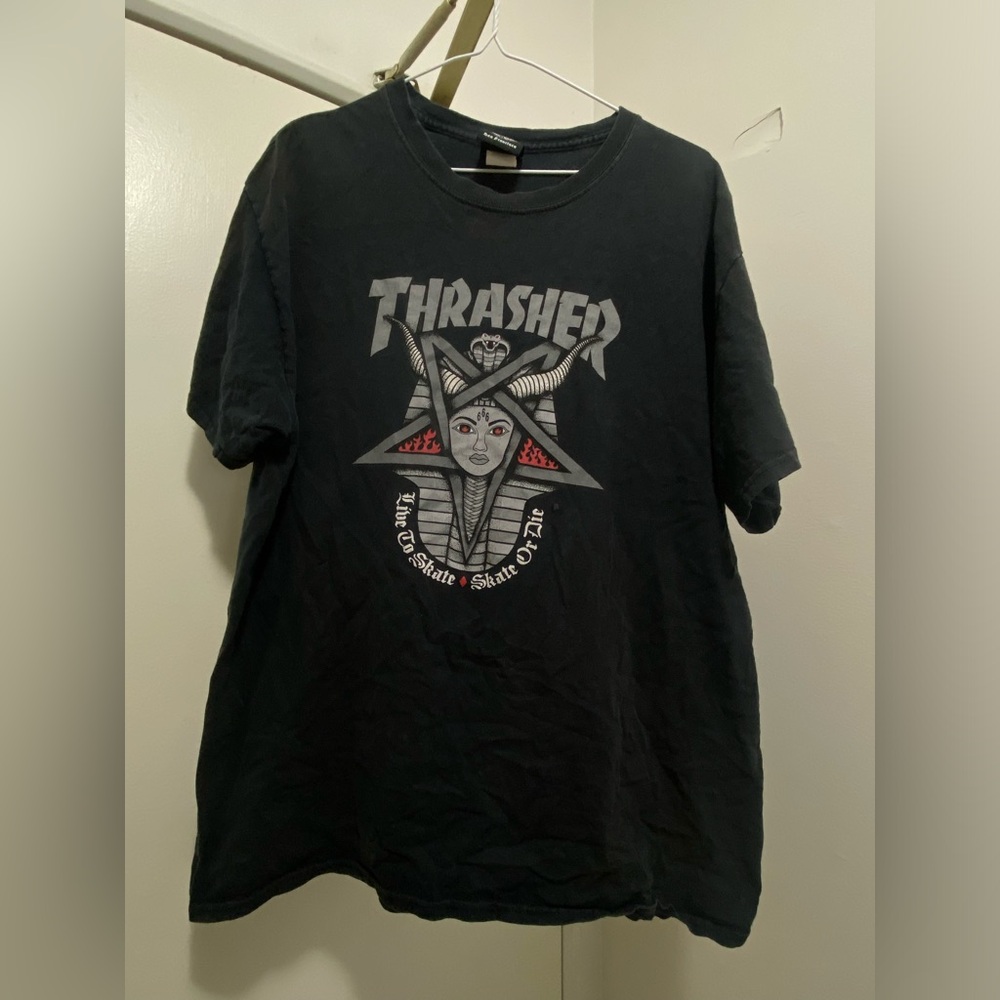 ✨3 for 30$✨ Thrasher graphic t